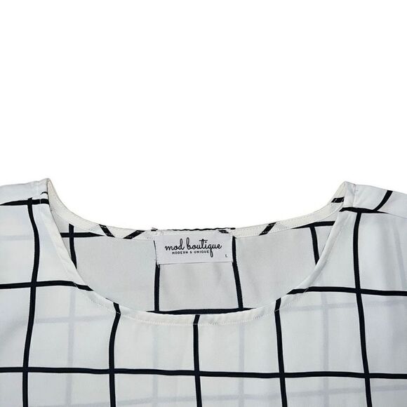 MOD BOUTIQUE Black & White Grid Pattern Short Sleeve Blouse Size L - Picture 3 of 6